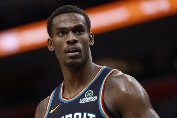 配资实盘网上配资炒股 前两战场均仅7次出手！活塞主帅：要给杜伦创造更多的触球机会